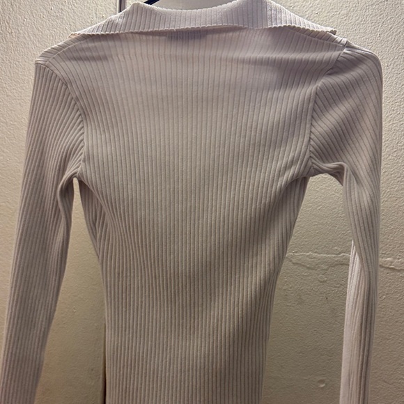 COTTON CITIZEN White Long Sleeve Top
BOUGHT NEW 🤍 - Picture 6 of 6